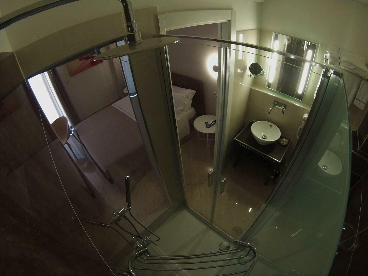 Sonevi Rooms Наполи Екстериор снимка