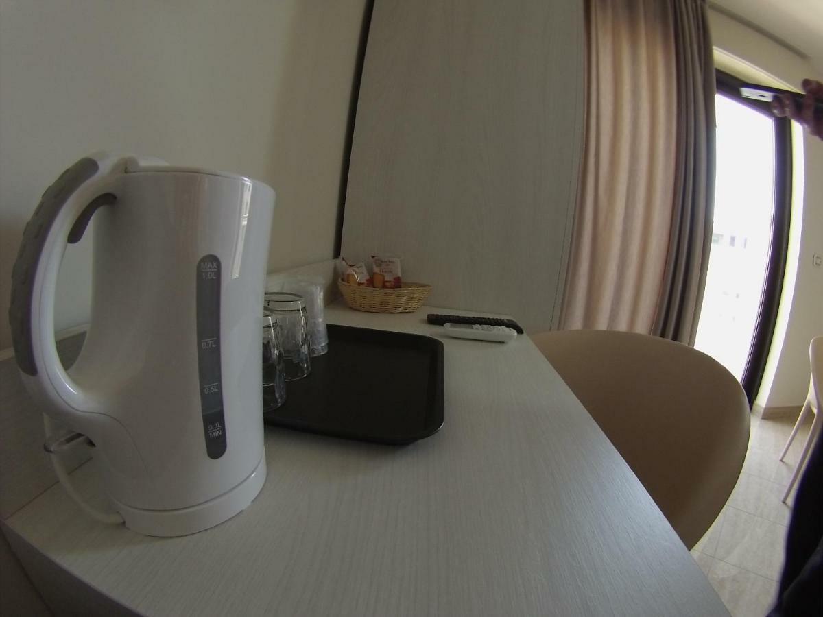 Sonevi Rooms Наполи Екстериор снимка