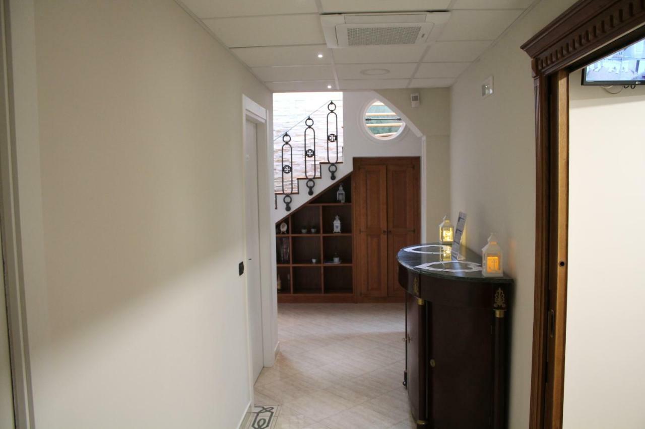 Sonevi Rooms Наполи Екстериор снимка