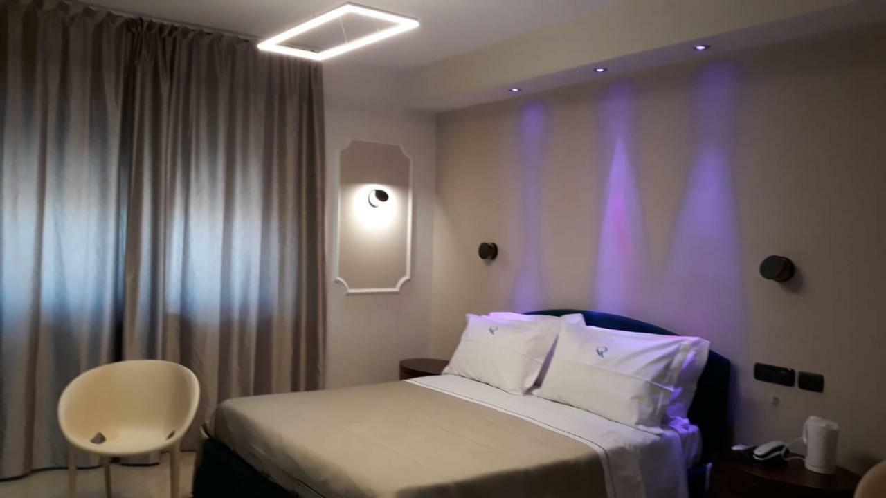Sonevi Rooms Наполи Екстериор снимка