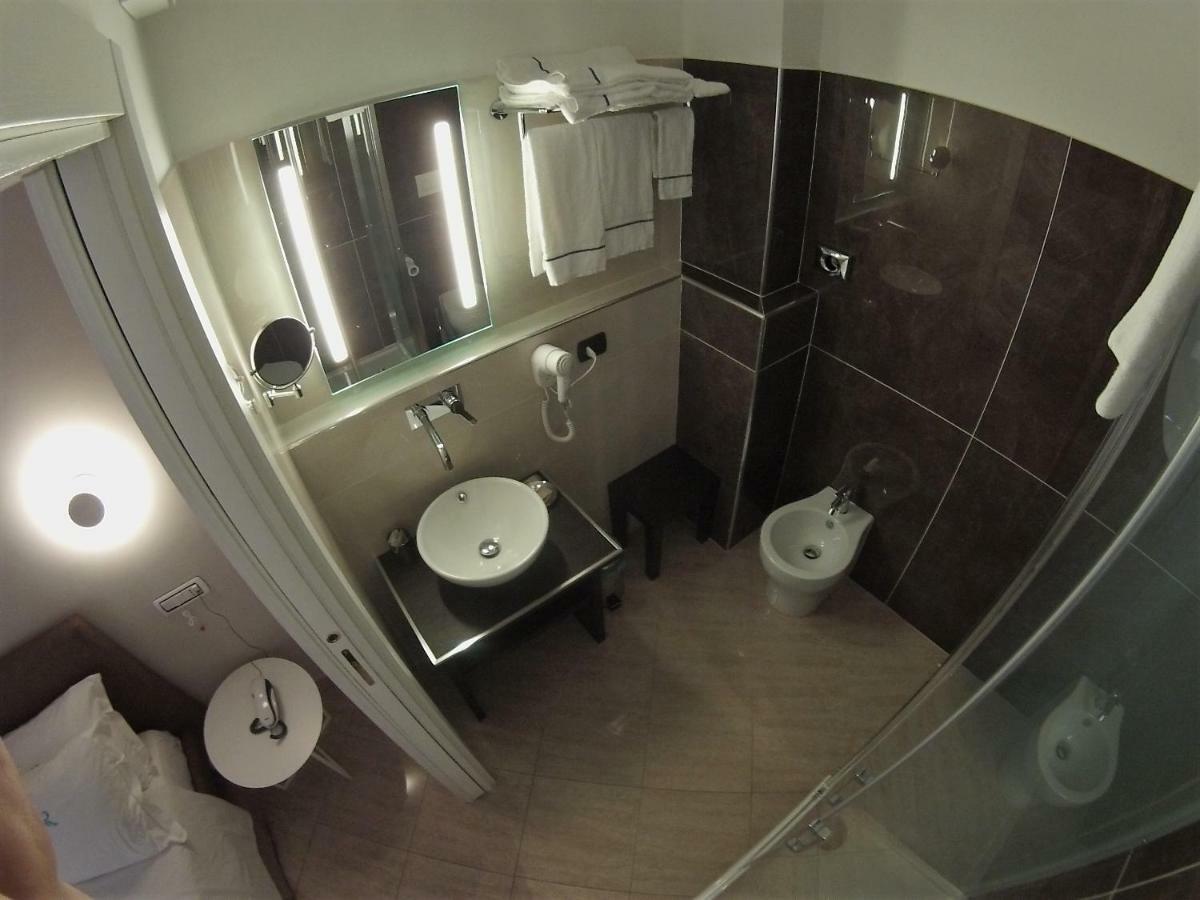 Sonevi Rooms Наполи Екстериор снимка