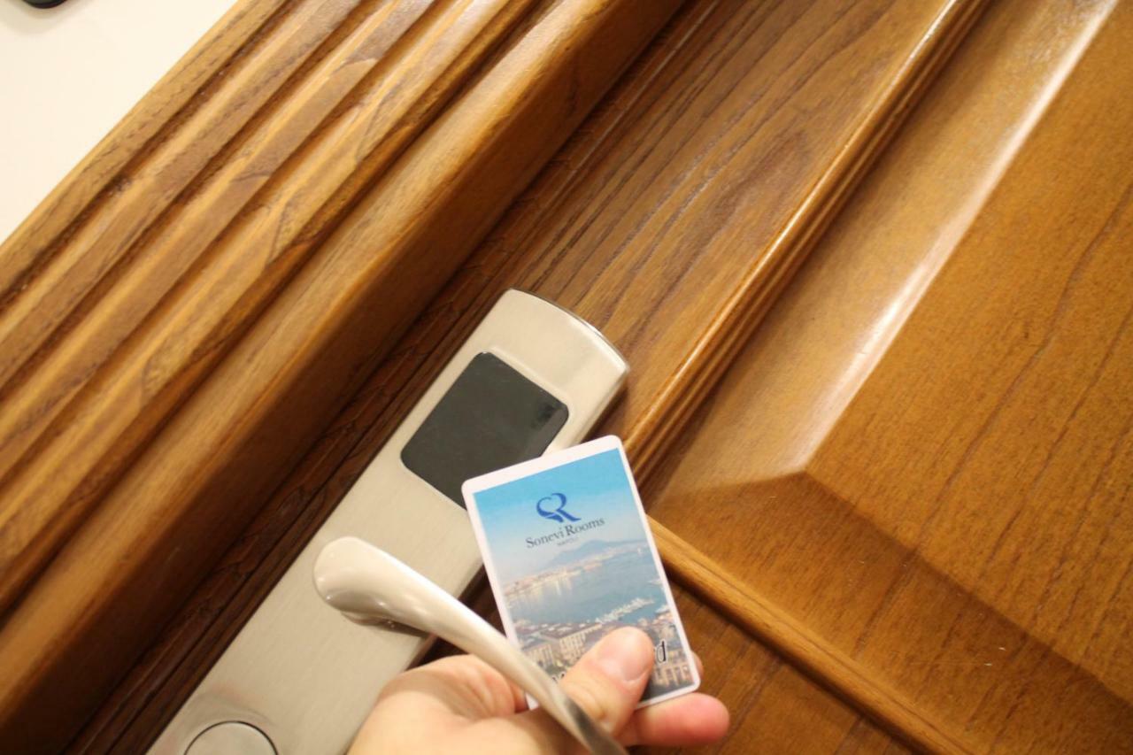 Sonevi Rooms Наполи Екстериор снимка
